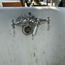 48” Claw Tub