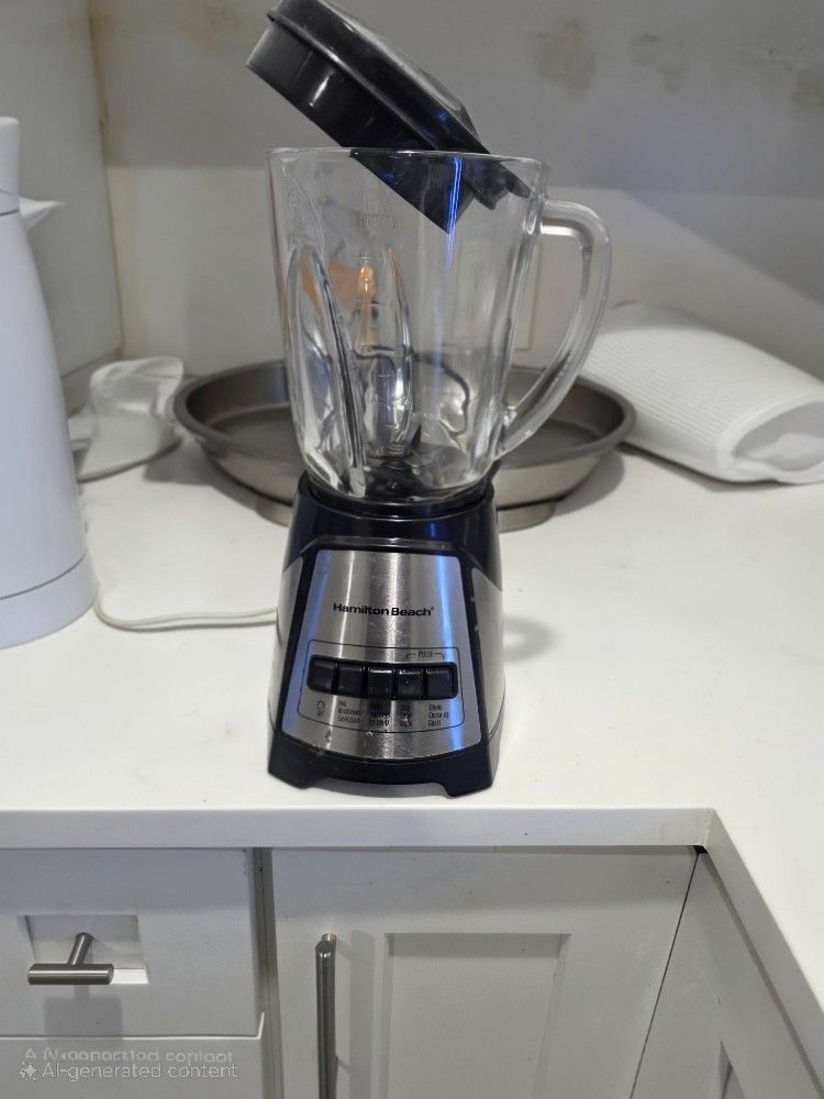 Hamilton Beach Blender Glass Pitcher Almost New