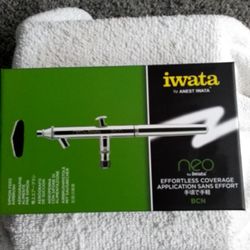 Iwata Airbrush Gravity Feed