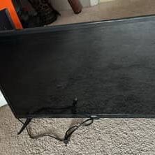 32’ Roku Smart Tv With Control 