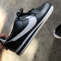 Women Nike “Cortez”