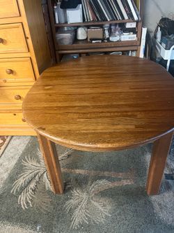 Solid oak table with extension with 4 chairs