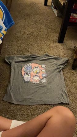 5 gently used large shirts