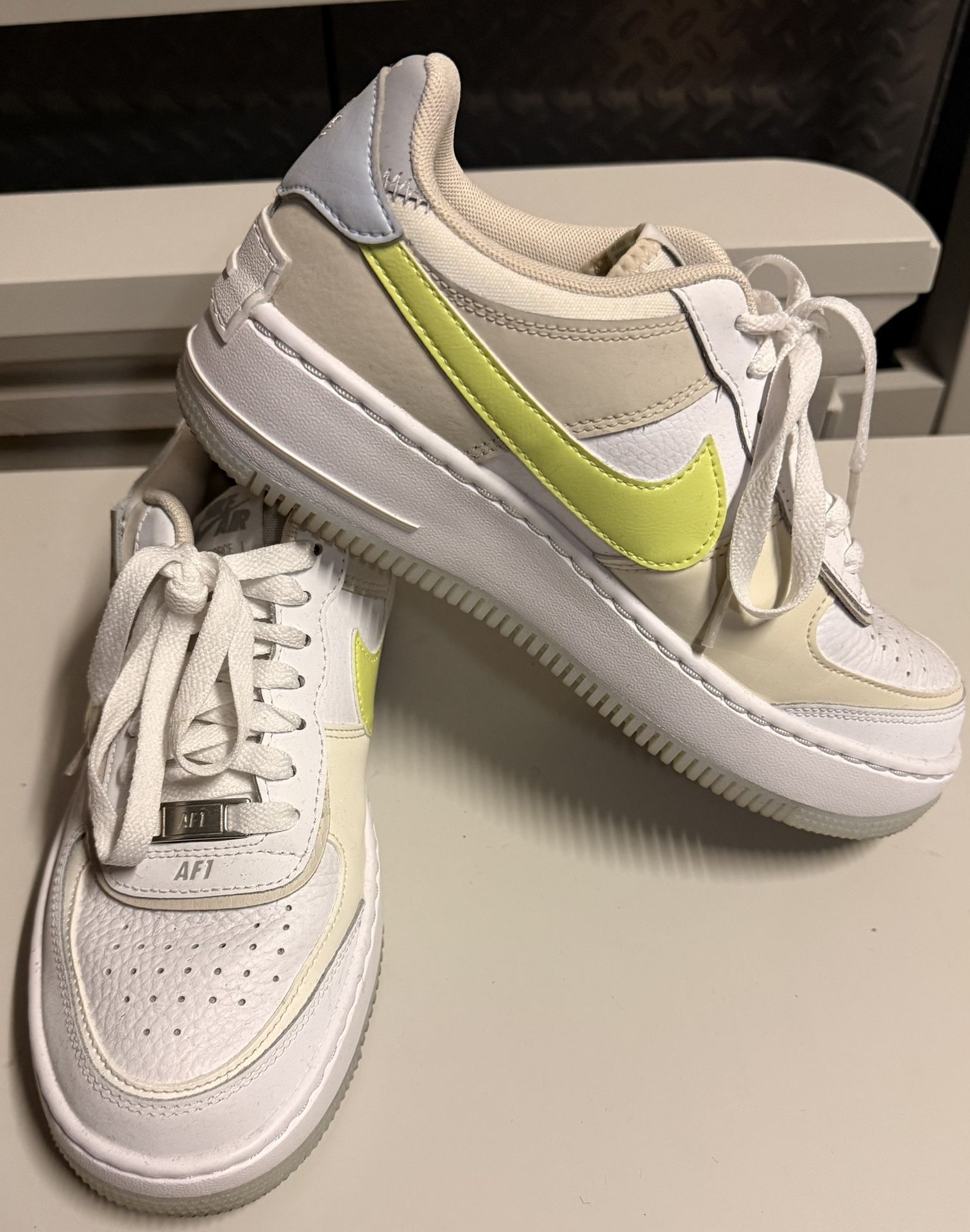 Nike Air Force 1 Trainers In White Yellow And Blue