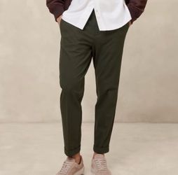 NWT Banana Republic 36x34 E-waist Tailored Trouser in Olive Color