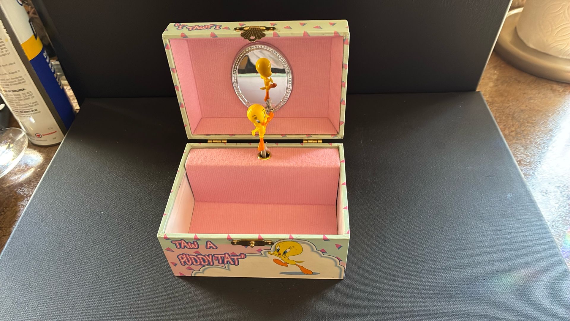 1997 Looney Tunes Tri/Star Tweety Bird Musical Jewelry Box