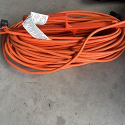 100 foot extension cord brand new