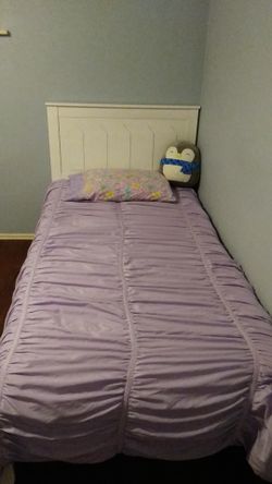 Twin bed