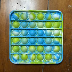 4 Mixed Colored Fidgets
