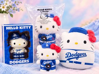 Hello Kitty x LA Dodgers Collectible Bundle