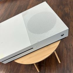 Microsoft Xbox One S Gaming Console - PAYMENTS AVAILABLE With $1 DOWN - NO CREDIT NEEDED