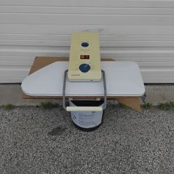 Nice White Singer Table Top Clothes Press OEM Very Clean Like New. 