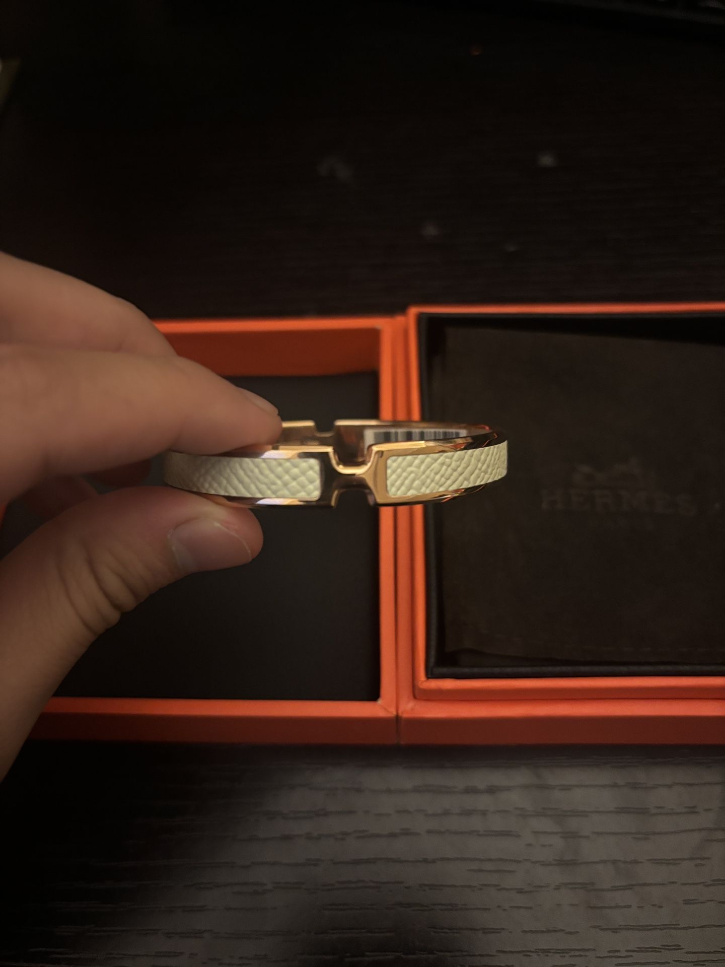 *OPEN BOX* White Olympe Hermes Bracelet - Size PM (petite Model)