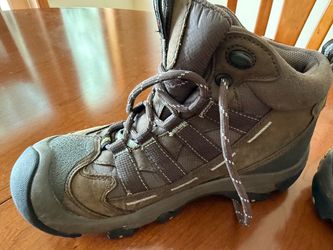 Women’s Keen Targhee 11 Hiking Boots