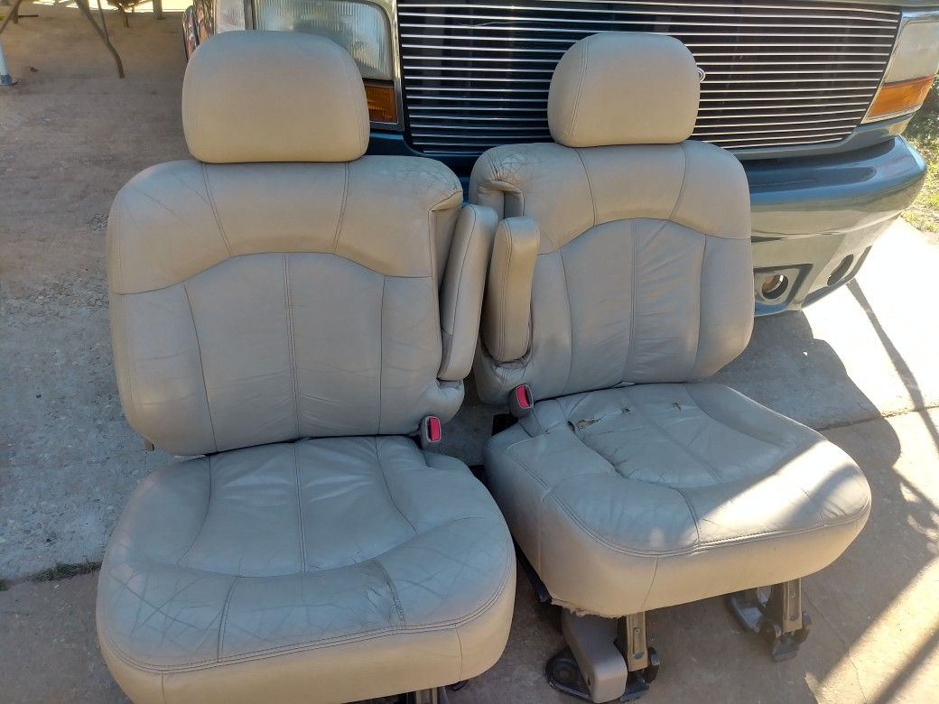Second row seat for 2002 chevy suburban