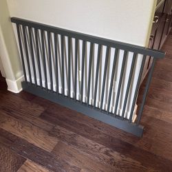 Front Panel of Crib, Crate And Barrel