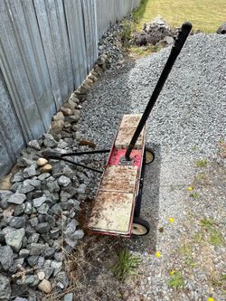 Lawn Aerator Craftsman 40 inch.