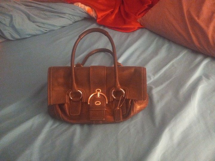 COACH HANDBAG