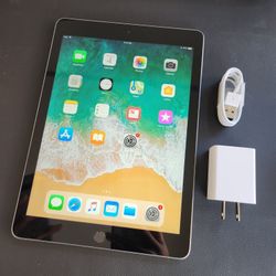 Apple iPad 6 - Wifi - Like New 