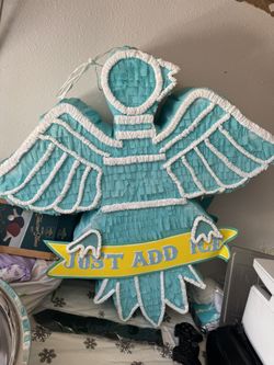 FREEE Angel Piñata