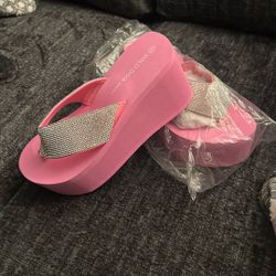 Ladies Sandals, Wedge/platform, Pink Size 8.5