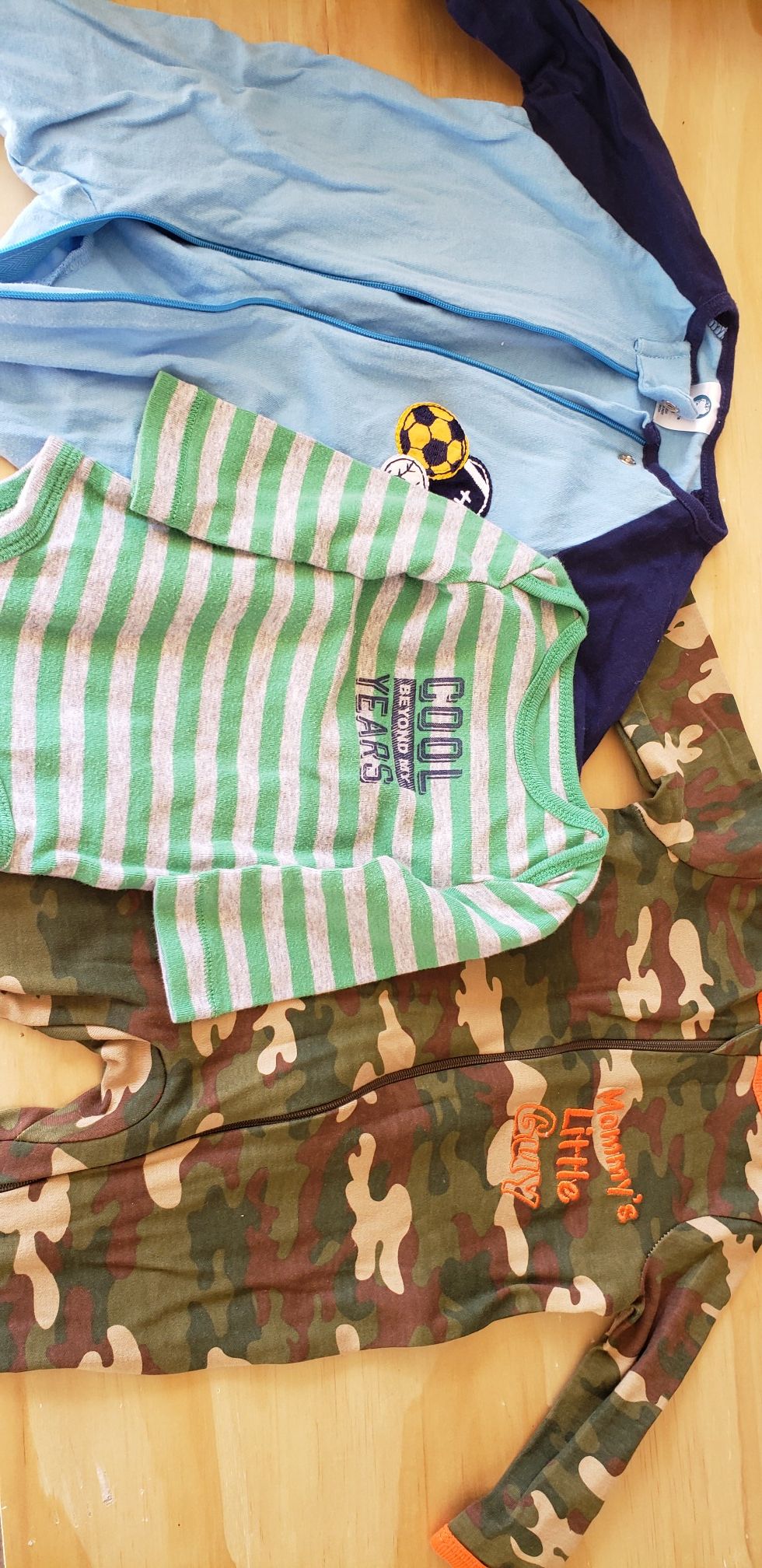 Warm clothes 0 to 3 mo.