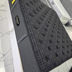 King Sizes Mattress And Box Spring 