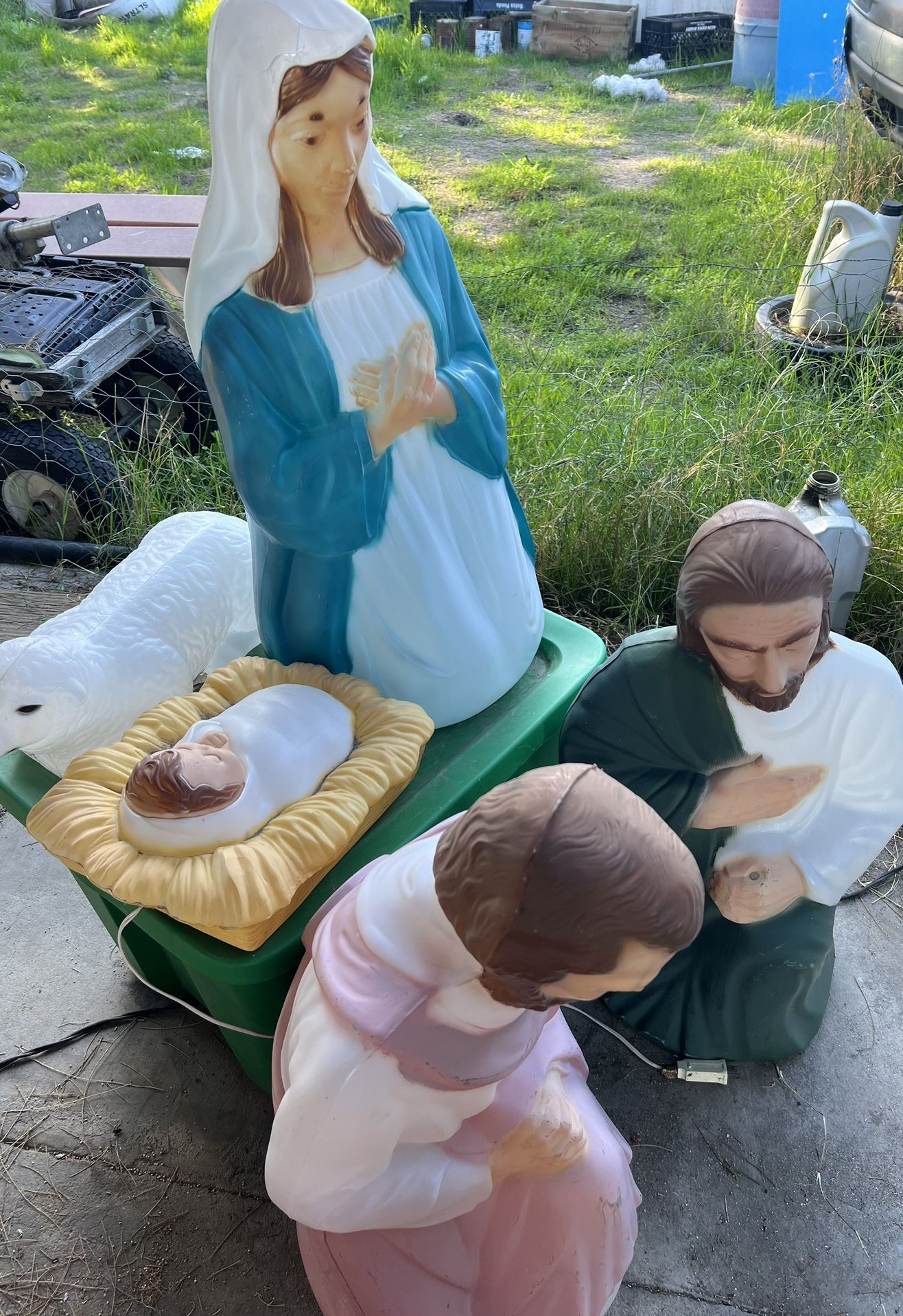 Nacimiento Grande De Plástico