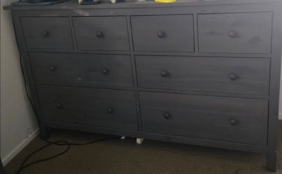 8-Drawer Dresser – Excellent Condition – Spacious Storage