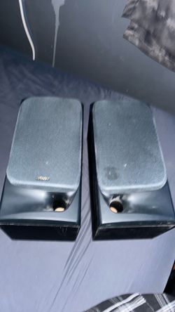 Vintage Hitachi bookshelf speakers