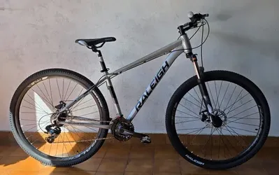 Raleigh Mojave 4.0 mtn bike