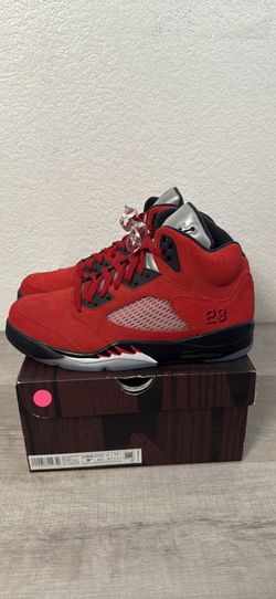*NEW* Air Jordan Men’s Size 9.5 Raging Bull