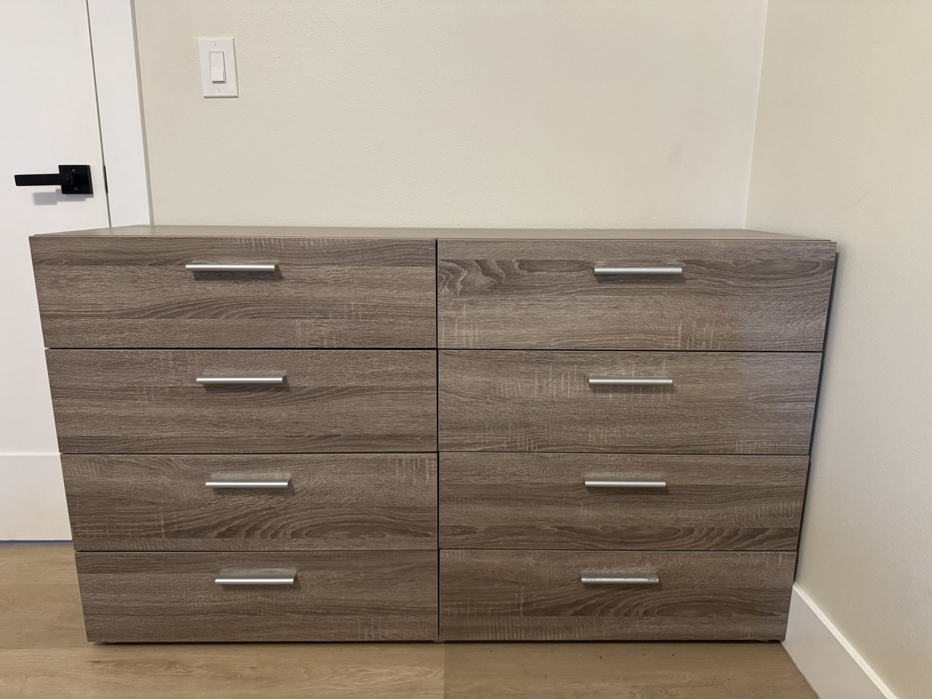 8 Drawer Dresser