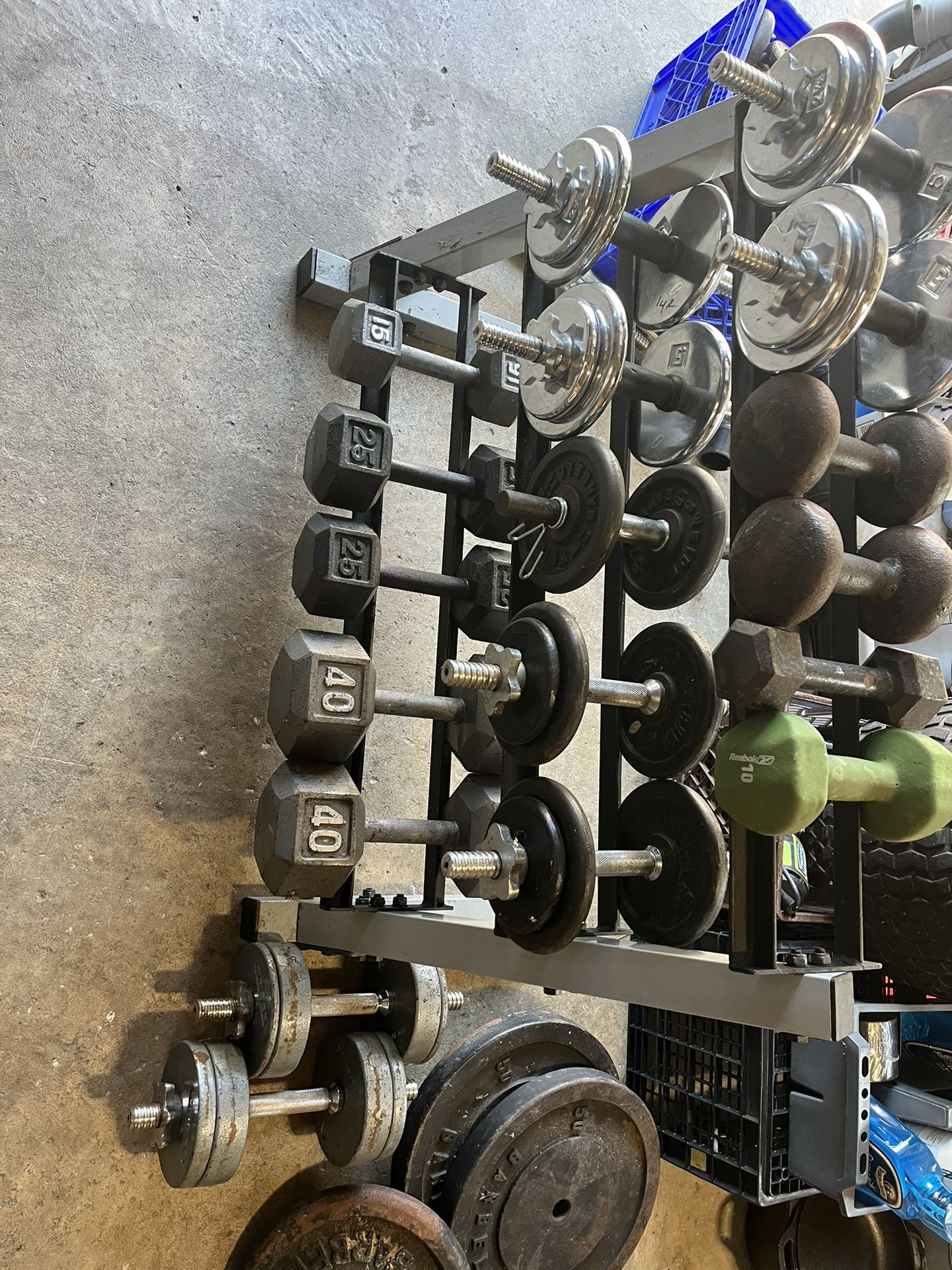 Free Weight Lot, Curling Bar, Dumbells, Bench Bar 