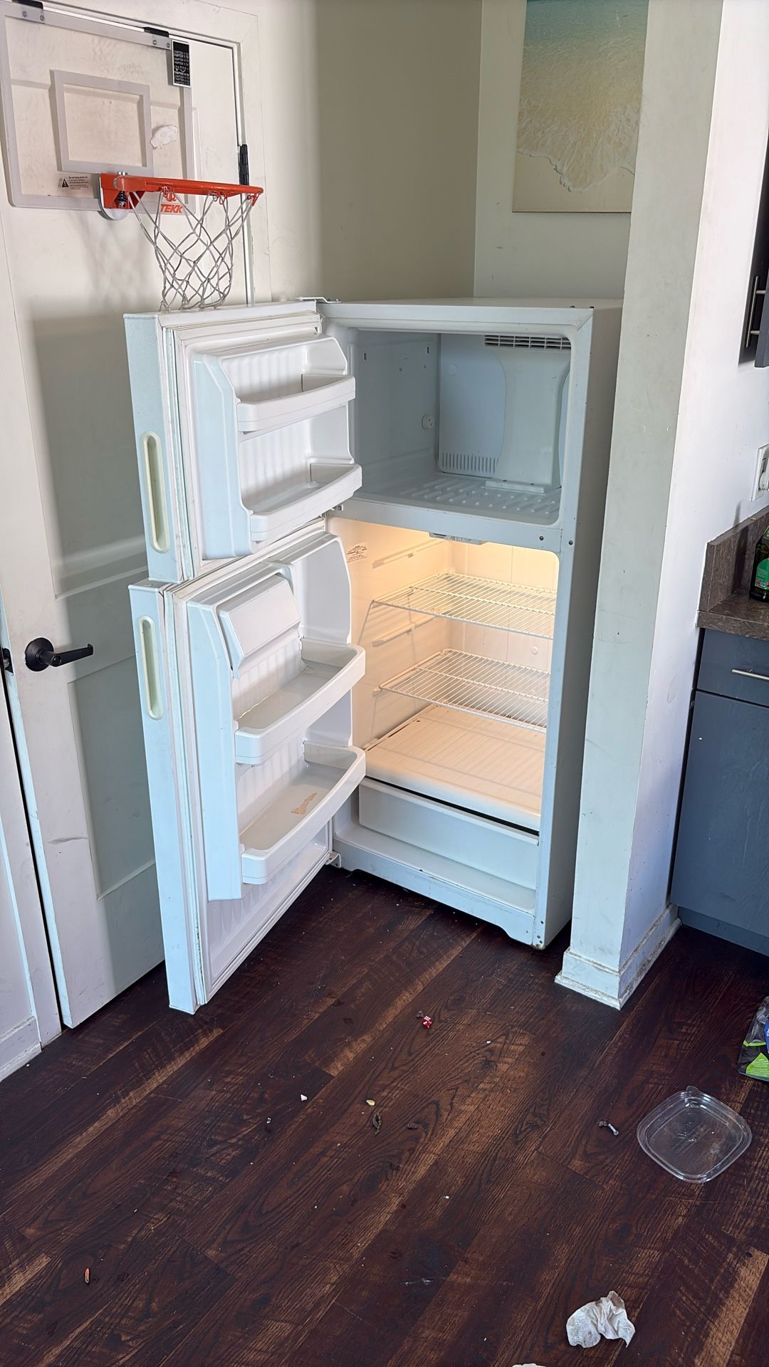 Refrigerator