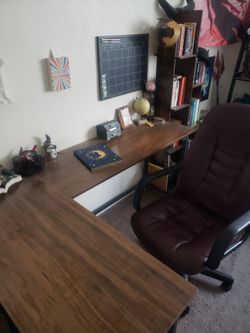L Shaped Desk And Office Chair