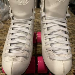 Ladies Roller Skates by  Riedell Shoes