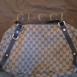 Aunthentic Gucci Handbag With Dust Bag