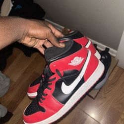 Air Jordan 1 Mid Size 13