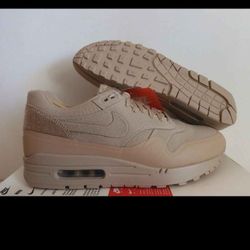 Nike AIR MAX 1 MEN SZ 13