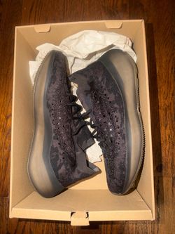 Yeezys 380 “Onyx” Sz 10 NEW