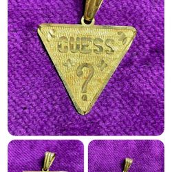 10k Gold GUESS PENDANT 