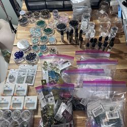 1000+ Bead Lot & Jewelry Supplies