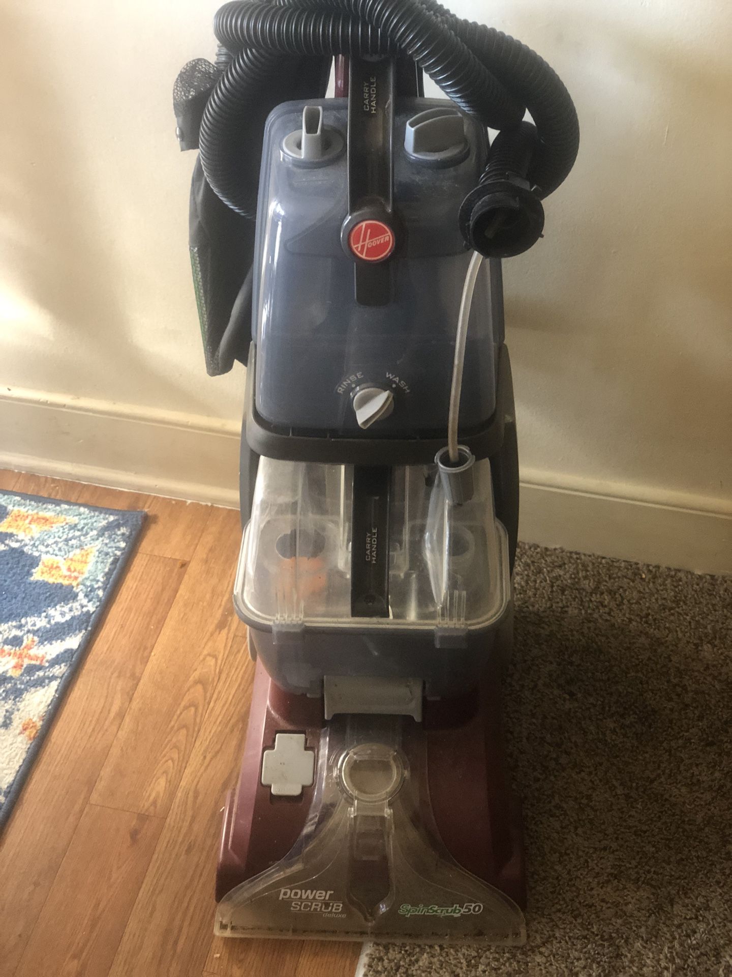 Hoover Power Scrub Deluxe Carpet Cleaner