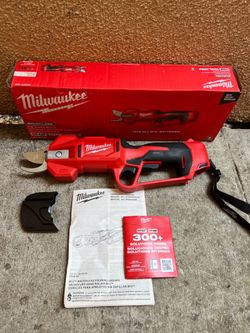 Milwaukee M12 12V Cordless Brushless Pruner Shears (Tool Only)