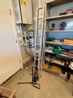 Hitch mounted Dirt Bike / e-bike rack