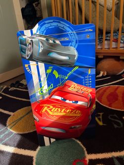 Lightning, McQueen boys shelf