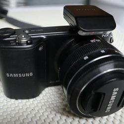 Samsung NX2000 Camera