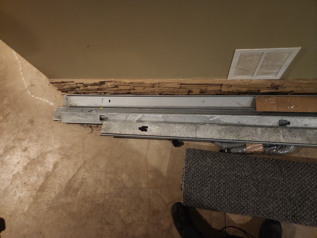 10 Ft Metal Studs