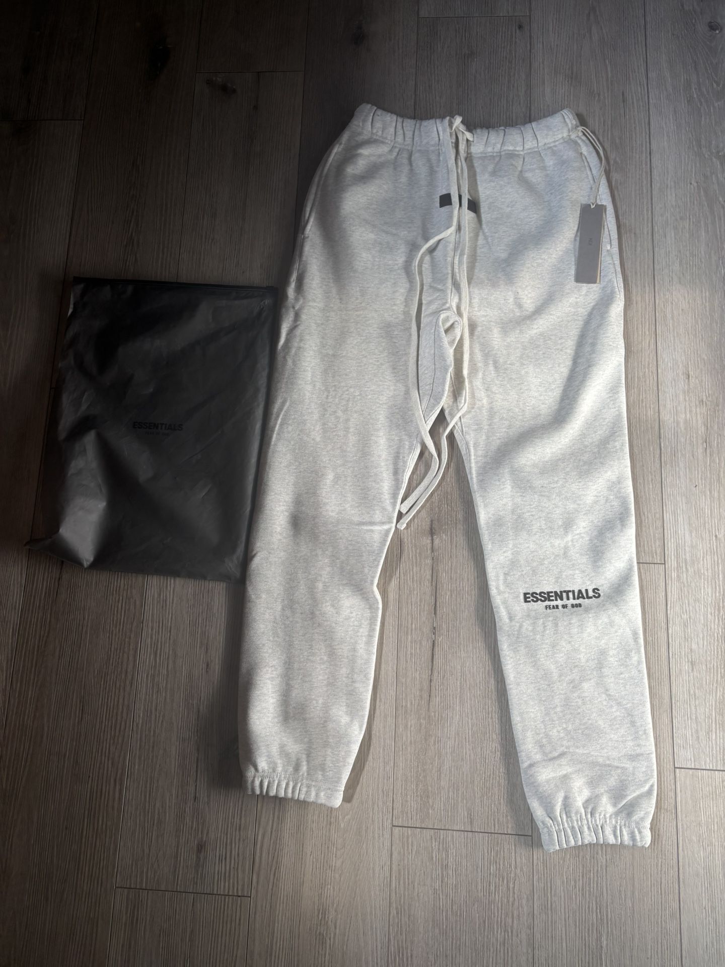 Essentials Joggers Light Oatmeal Size 2xl & Size Small